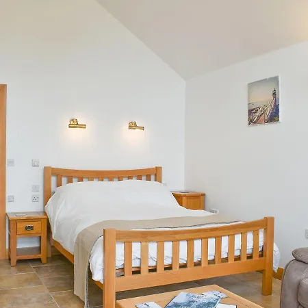 Holiday home Ty Bach
